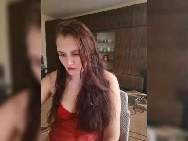Caroline_Kisulya webcam