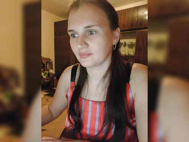 Caroline_Kisulya webcam