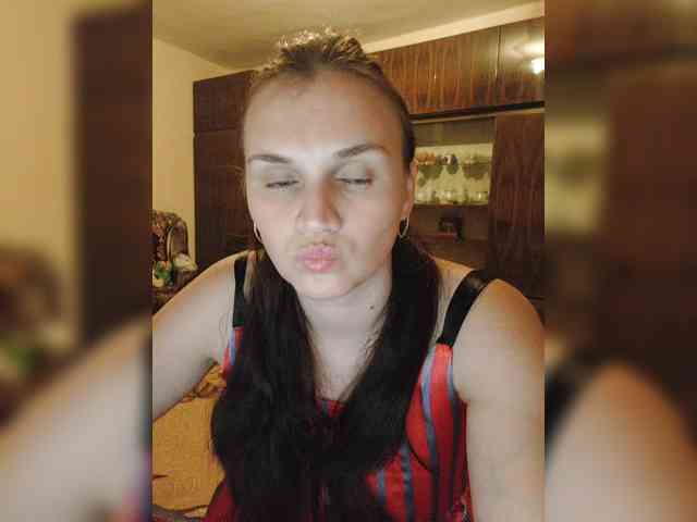 Caroline_Kisulya webcam