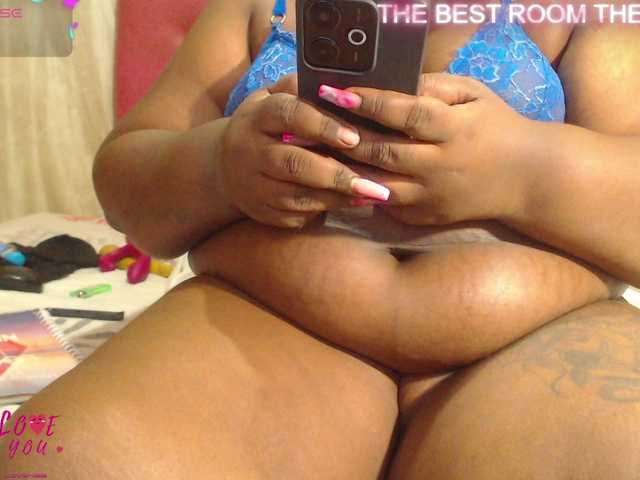 KARLAFREAKK's BongaCams show and profile