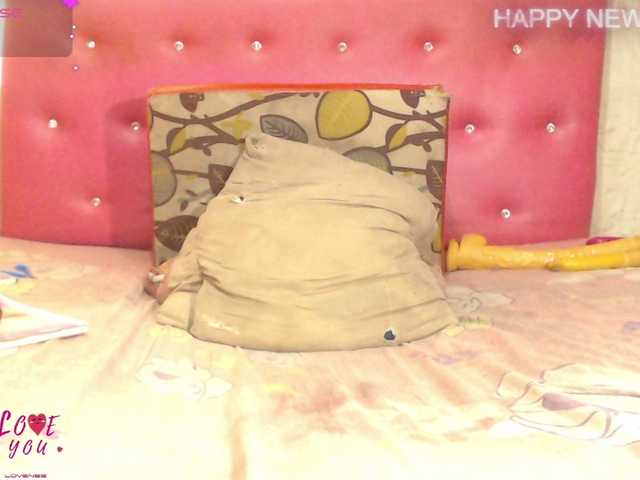 KARLAFREAKK's BongaCams show and profile