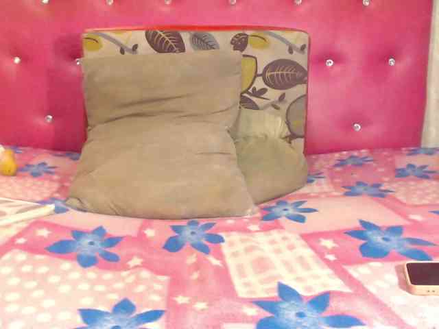 KARLAFREAKK webcam