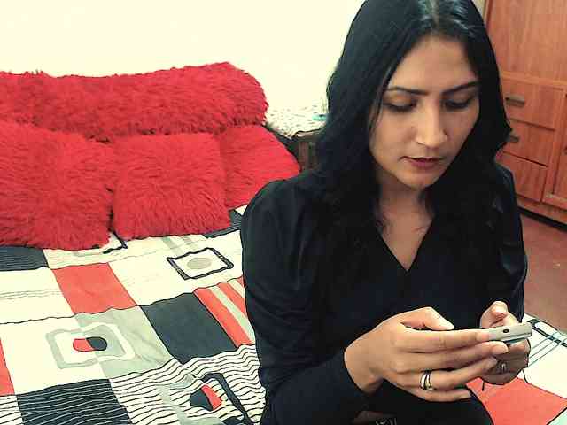 Leah-666 webcam