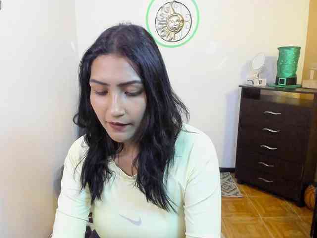 Leah-666 webcam
