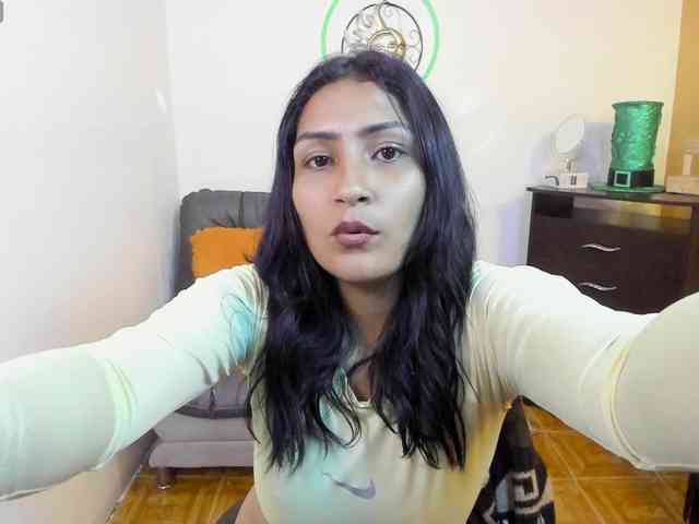 Leah-666 webcam