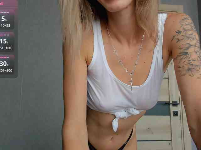 xAlexAx