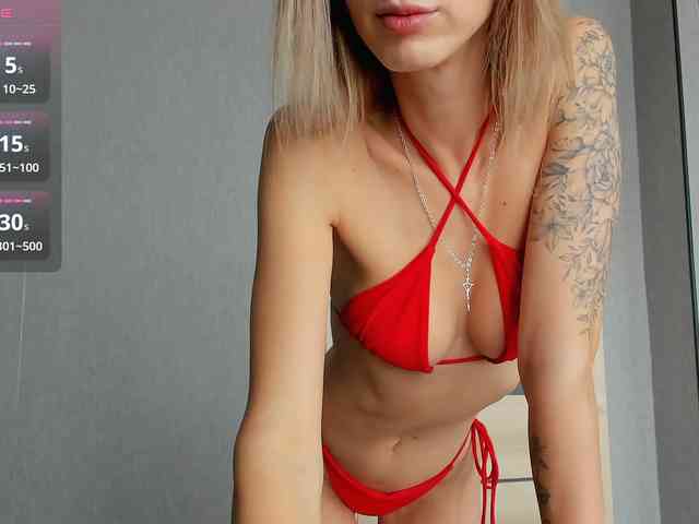 xAlexAx webcam