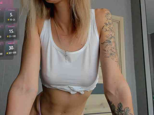 xAlexAx webcam