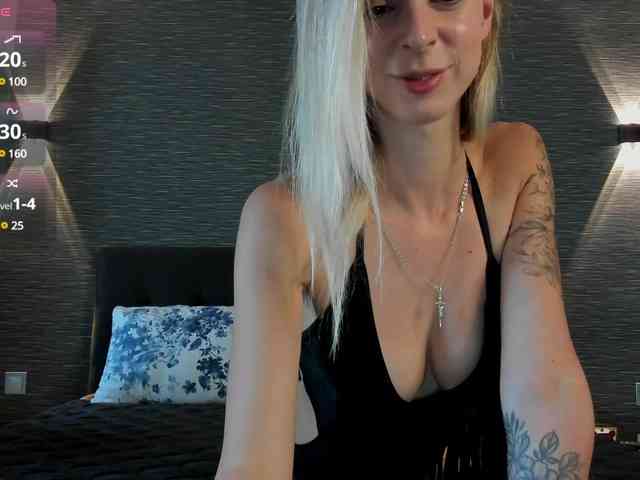 xAlexAx webcam