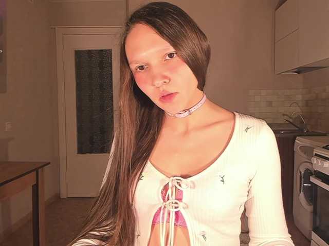 Cute-Lolly's BongaCams show and profile