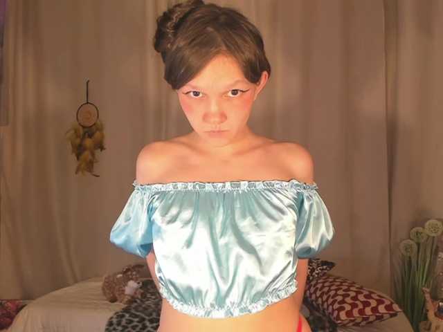 Cute-Lolly's BongaCams show and profile