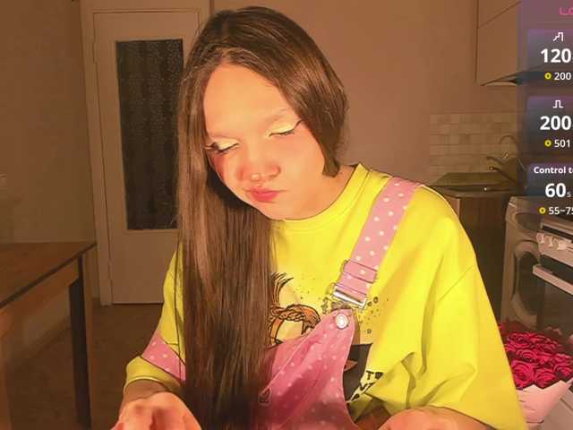 Cute-Lolly's BongaCams show and profile