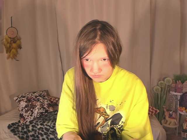 Cute-Lolly's BongaCams show and profile