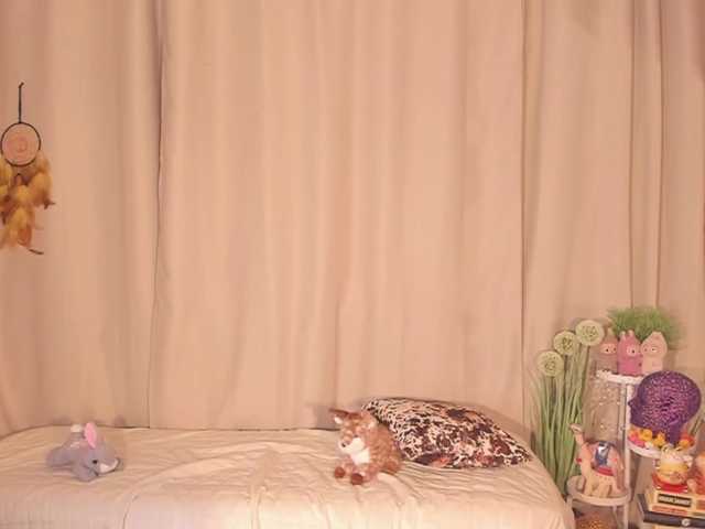 Cute-Lolly's BongaCams show and profile