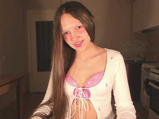 Cute-Lolly's BongaCams show and profile