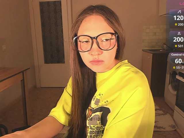 Cute-Lolly's BongaCams show and profile