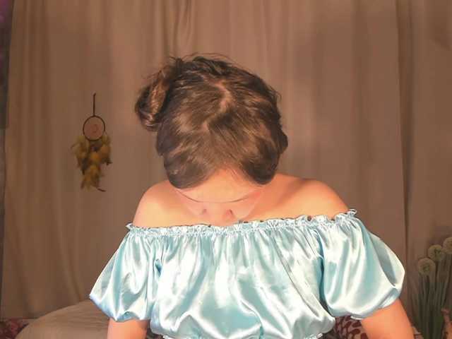 Cute-Lolly's BongaCams show and profile