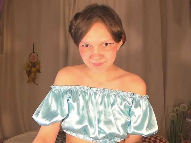 Cute-Lolly's BongaCams show and profile