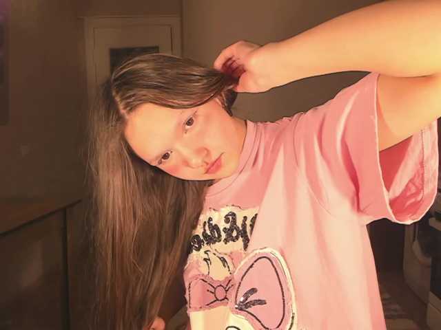 Cute-Lolly's BongaCams show and profile