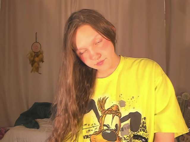 Cute-Lolly's BongaCams show and profile