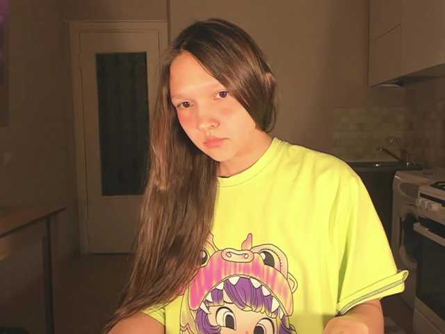 Cute-Lolly's BongaCams show and profile