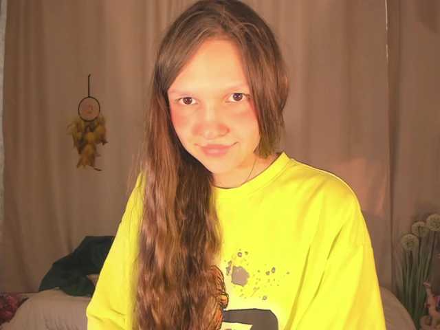 Cute-Lolly's BongaCams show and profile