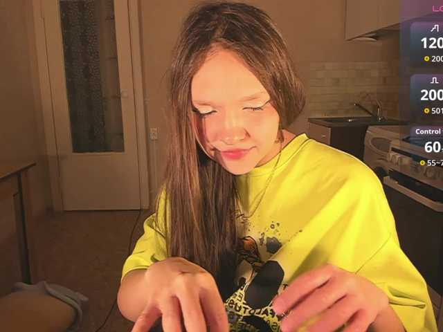 Cute-Lolly's BongaCams show and profile