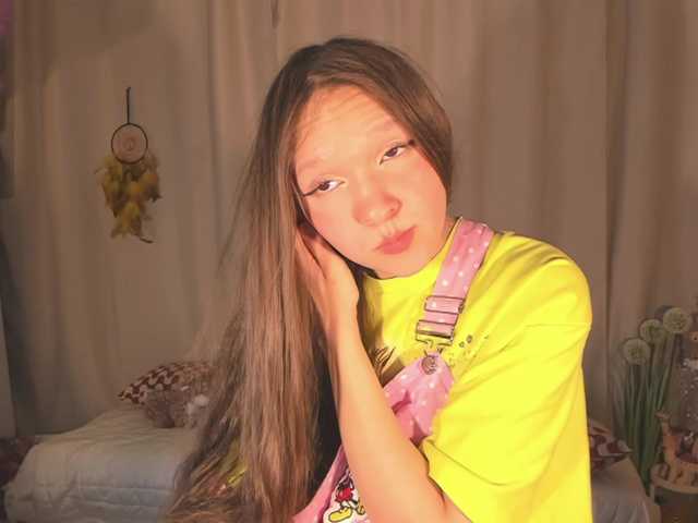 Cute-Lolly's BongaCams show and profile