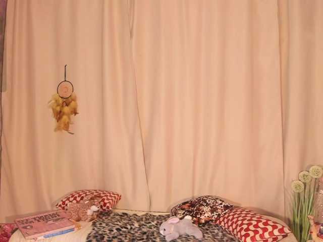 Cute-Lolly's BongaCams show and profile