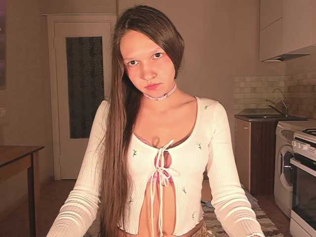 Cute-Lolly's BongaCams show and profile