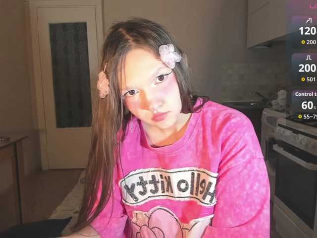 Cute-Lolly's BongaCams show and profile