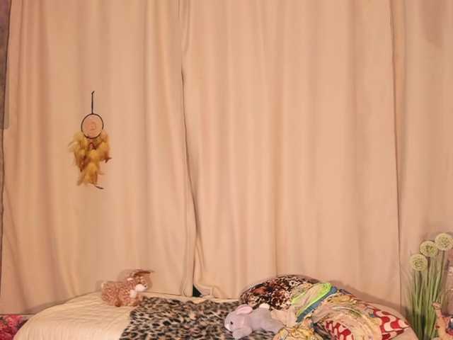 Cute-Lolly's BongaCams show and profile