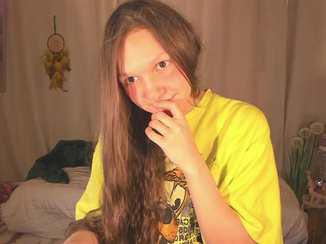 Cute-Lolly's BongaCams show and profile