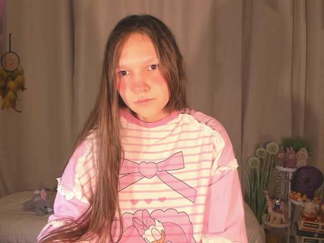 Cute-Lolly's BongaCams show and profile