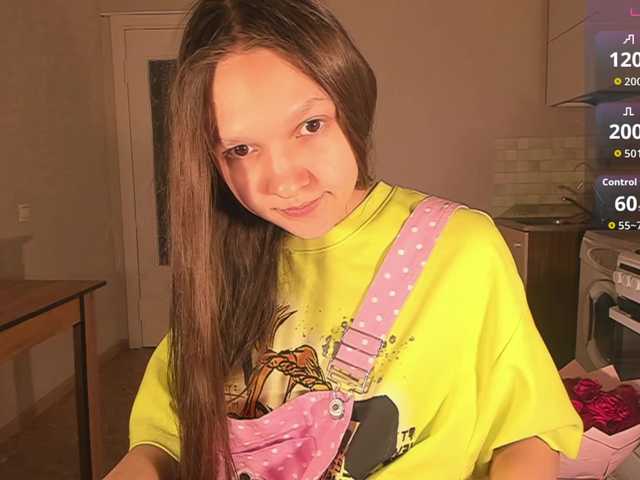 Cute-Lolly from BongaCams