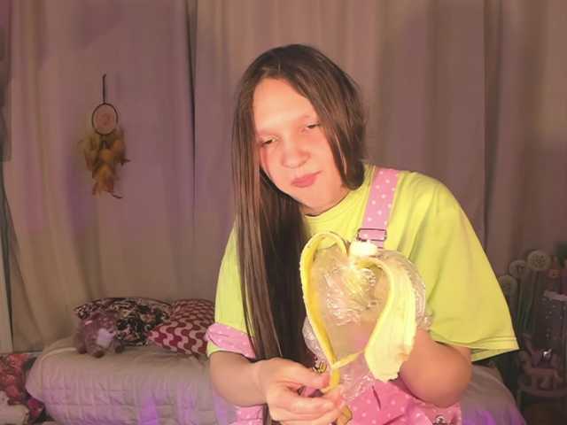 Cute-Lolly's BongaCams show and profile