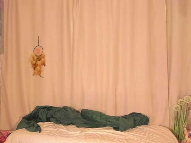 Cute-Lolly's BongaCams show and profile