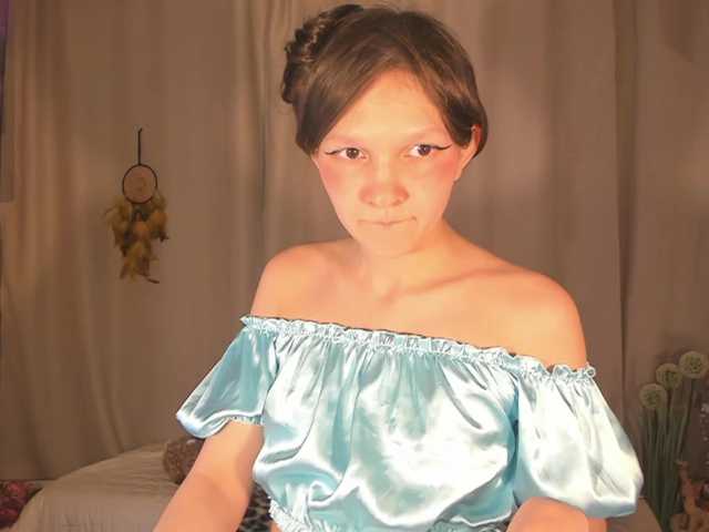 Cute-Lolly's BongaCams show and profile