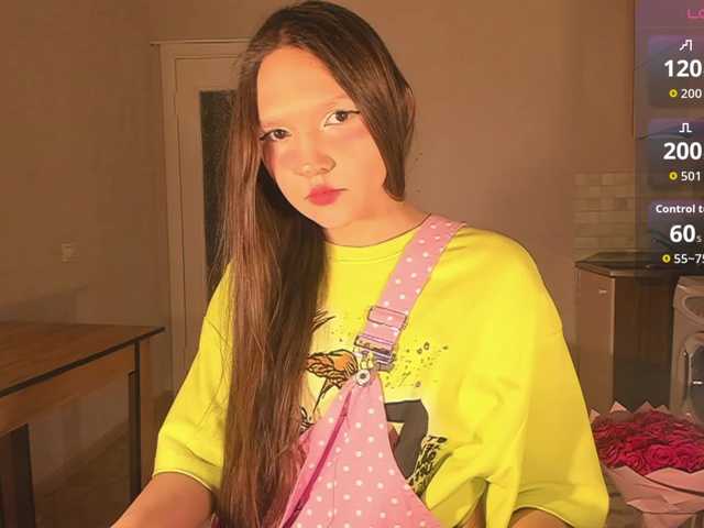 Cute-Lolly's BongaCams show and profile