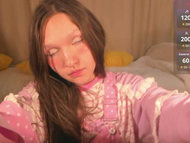 Cute-Lolly from BongaCams