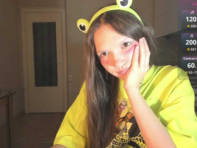 Cute-Lolly's BongaCams show and profile