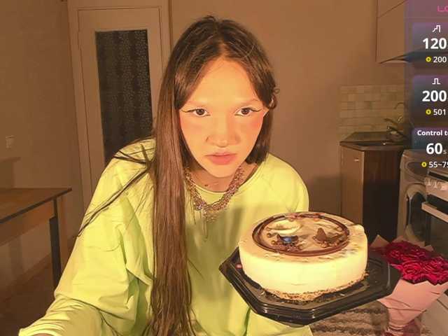 Cute-Lolly's BongaCams show and profile