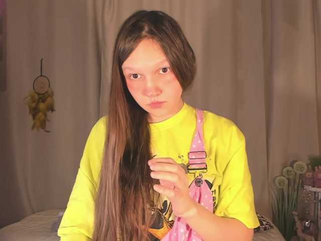 Cute-Lolly's BongaCams show and profile