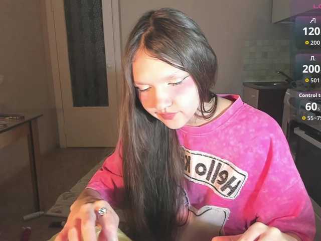 Cute-Lolly's BongaCams show and profile