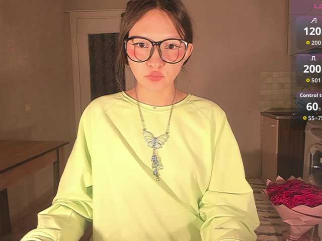 Cute-Lolly's BongaCams show and profile