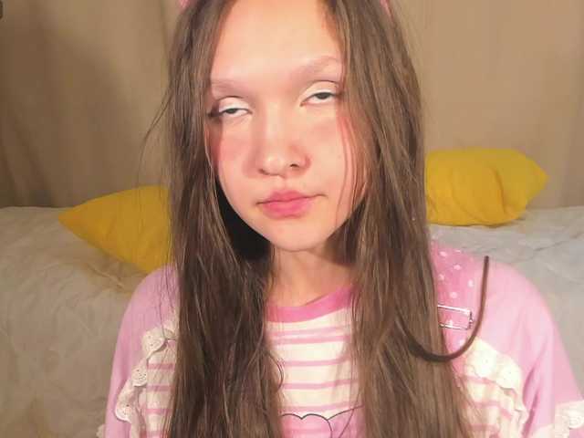 Cute-Lolly from BongaCams