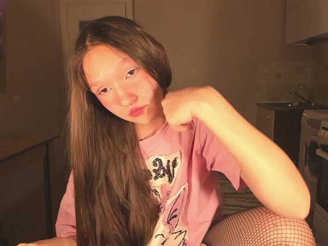 Cute-Lolly's BongaCams show and profile