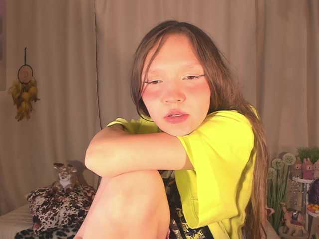 Cute-Lolly's BongaCams show and profile