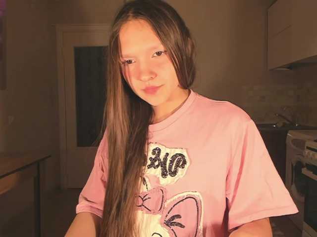 Cute-Lolly's BongaCams show and profile