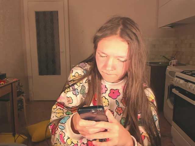  Cute-Lolly chat room